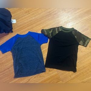 2 boys t-shirts